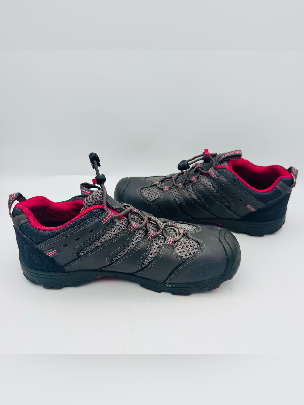 KEEN Youth Athletic Hiking Shoes in Gray and Pink, youth 4 - Picture 3 of 6